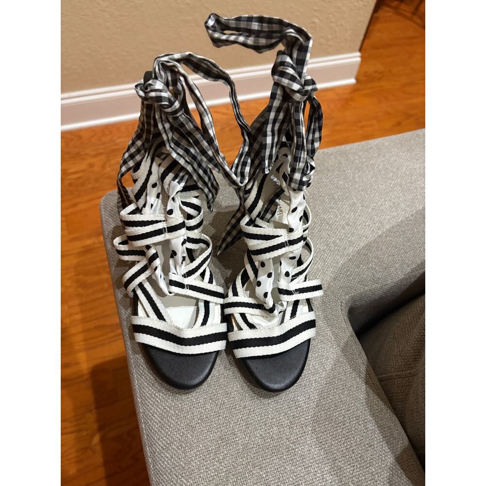 Gianni Bini Black White Ankle Wrap Heels Size 7 - Picture 8 of 8